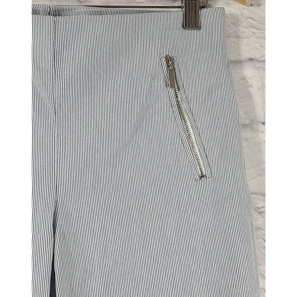 Kenar Capri Pull-On Pants Women's 8 Blue White Casual Elastic Waist Pinstripe - Picture 3 of 7